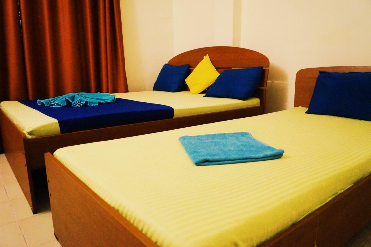 Oasis Skybeach Hostel - Negombo Esterno foto